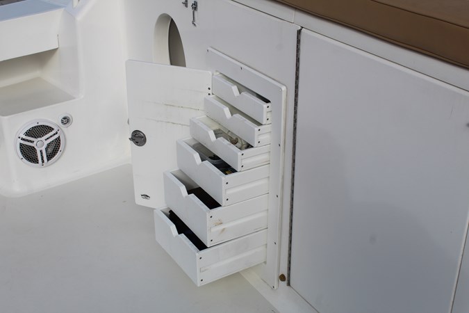 6 Starboard drawers