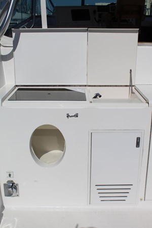 Bait tank and prep sink