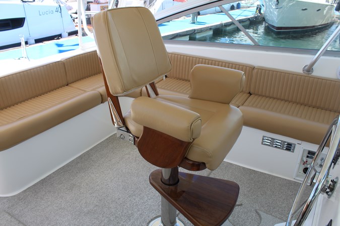 Upgraded helm seat, newer helm deck cushions