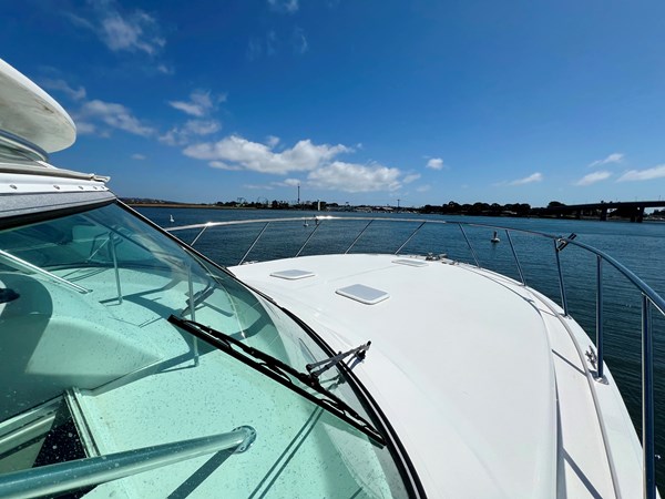 Broad foredeck for West Coast fishing!