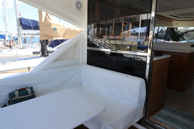 19_2020 60ft Riviera 6000 Sport Yacht