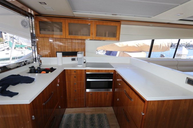 23_2020 60ft Riviera 6000 Sport Yacht