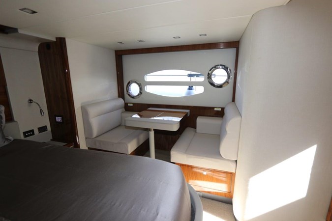 34_2020 60ft Riviera 6000 Sport Yacht