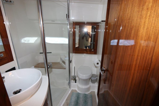 42_2020 60ft Riviera 6000 Sport Yacht