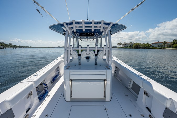 35_sportsman_cockpit_6