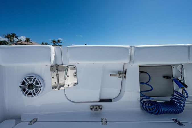 35_sportsman_cockpit_10