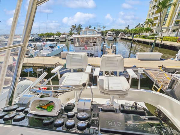 8_ 2001 38ft Mediterranean Convertible FRIDAYS 4 REEL 