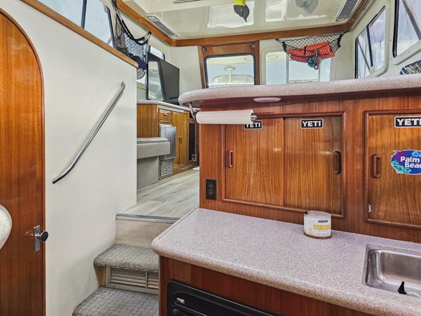 20_ 2001 38ft Mediterranean Convertible FRIDAYS 4 REEL 