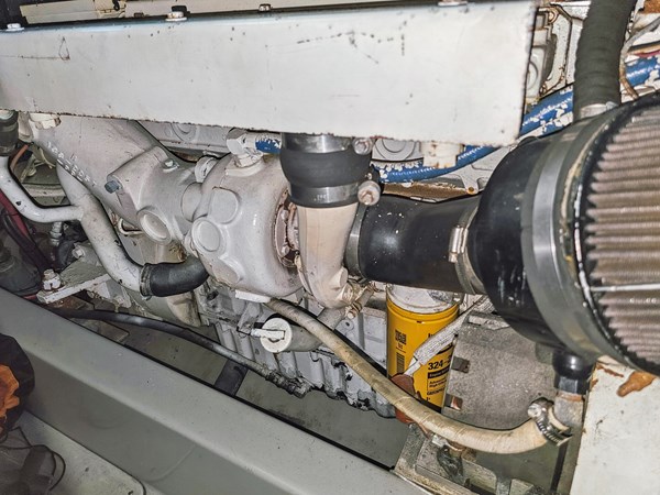 29_ 2001 38ft Mediterranean Convertible FRIDAYS 4 REEL 