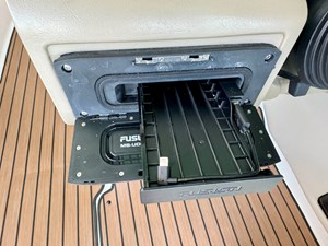 2011 Regal 2300 Bowrider NLWS 23 IMG_1453