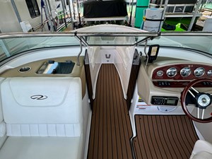 2011 Regal 2300 Bowrider NLWS 35 IMG_1470
