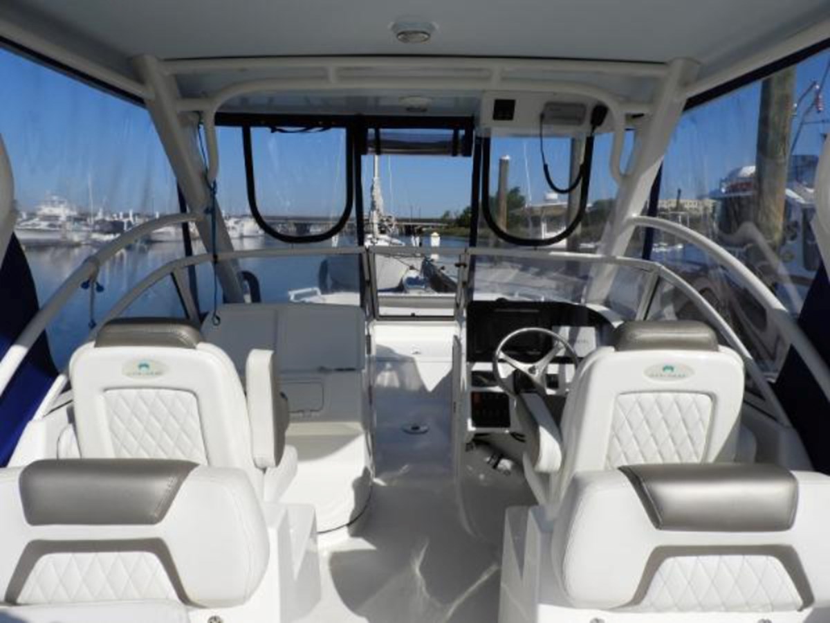 255 DC Catamaran WORLD CAT 26' 2022 | YATCO