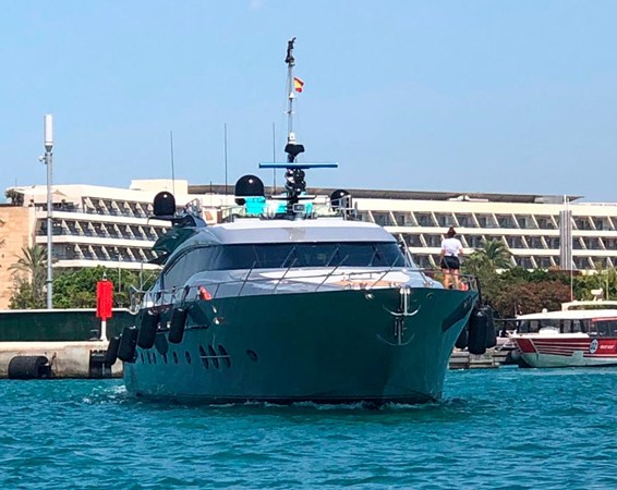 Palmer-Johnson-PJ120-Escape II-Motor Yacht-Bow-View-2