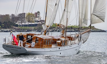 HERMITAGE 55 Stern