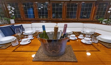 HERMITAGE 30 Dining
