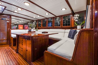 HERMITAGE 28 Salon/Dining