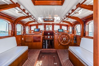 HERMITAGE 21 Pilothouse Interior