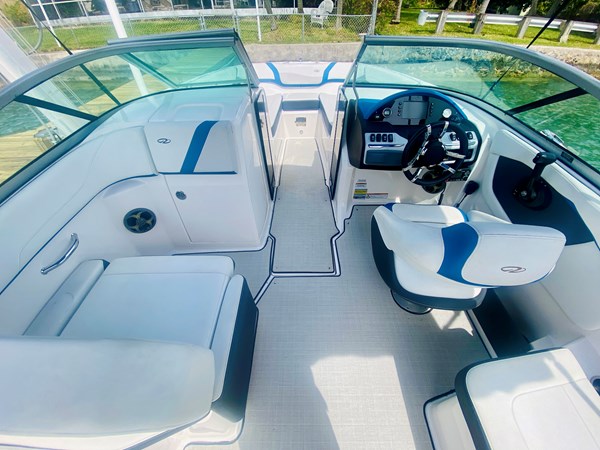 26_2016 22ft Regal 22 Fasdeck