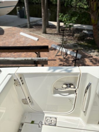 17_2022 28ft Pursuit S288 Center Console