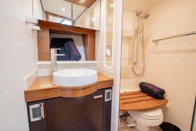 Guest Head - Vanity - Shower