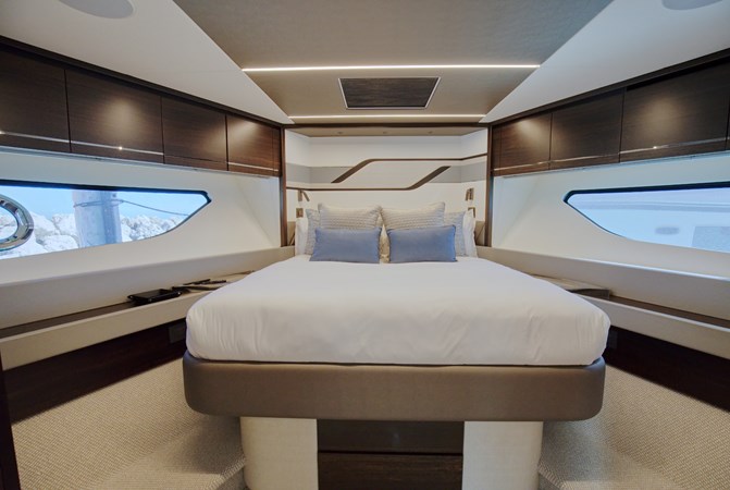 30_2023 75ft Sunseeker Sport Yacht