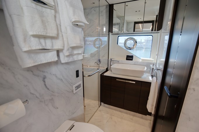 32_2023 75ft Sunseeker Sport Yacht