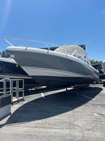2007 INTREPID 37' CUDDY