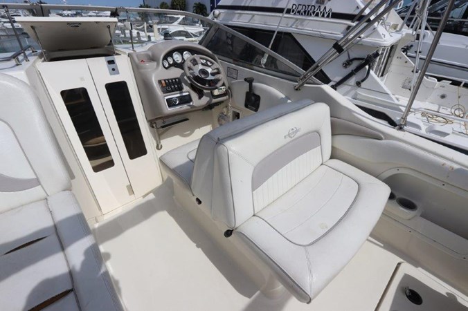 8_2006 24ft Stingray 240CS with Trailer