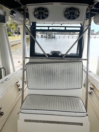 9_1992 22ft Mako 221 CC