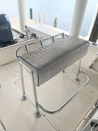 14_1992 22ft Mako 221 CC