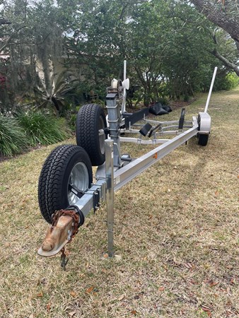 20_1992 22ft Mako 221 CC