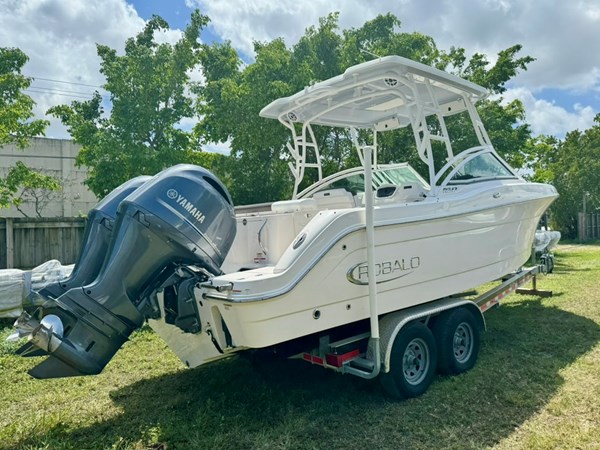 4_2021 24ft Robalo R247 Dual Console