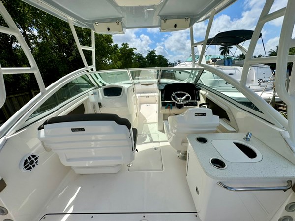 13_2021 24ft Robalo R247 Dual Console