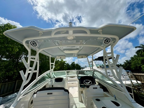 14_2021 24ft Robalo R247 Dual Console