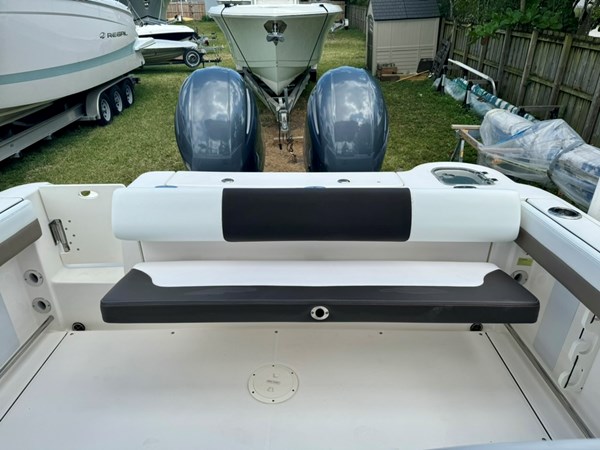26_2021 24ft Robalo R247 Dual Console