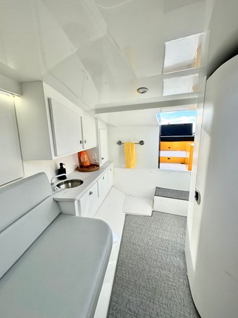 3_2023 35ft VanDutch Sport V35