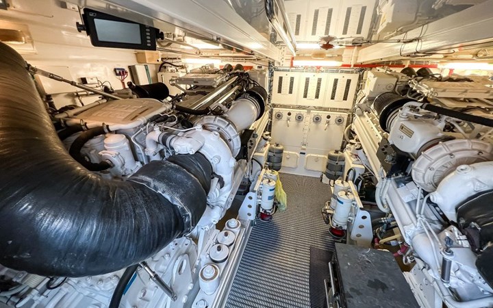 13_2007 68ft Hatteras Sportfisher