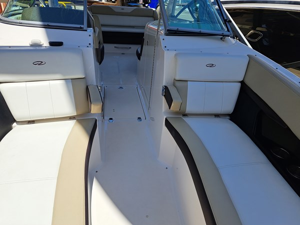 18_2014 27ft Regal 2700 Bowrider