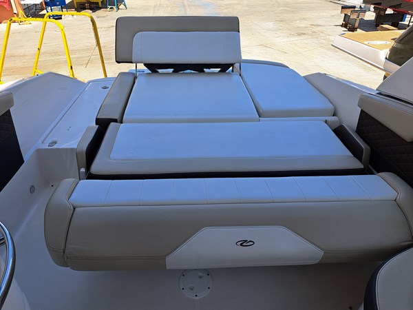 25_2014 27ft Regal 2700 Bowrider