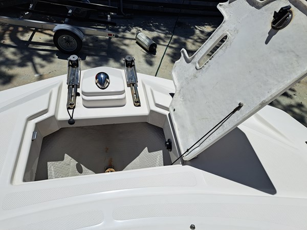 30_2014 27ft Regal 2700 Bowrider