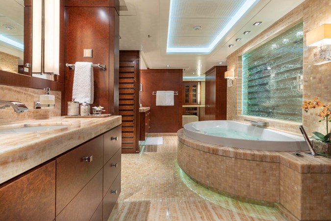 Bella-Vita-Master-Bath-4