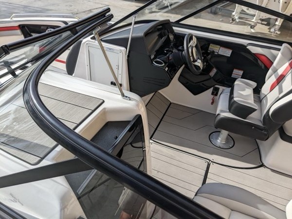 3_2020 24ft Yamaha 242X