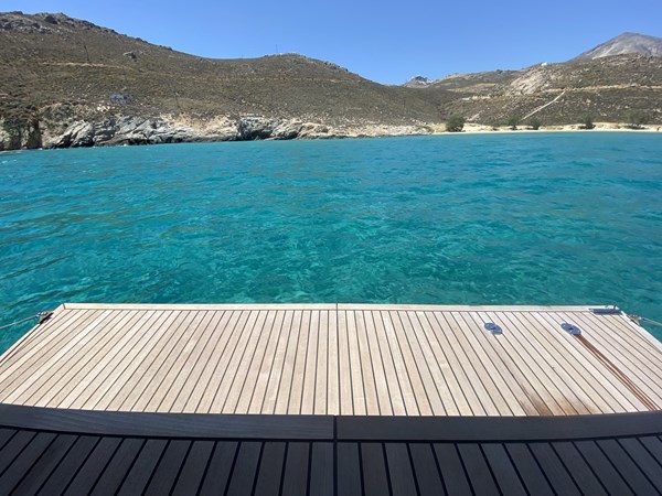 OCEANIS 51.1 platform