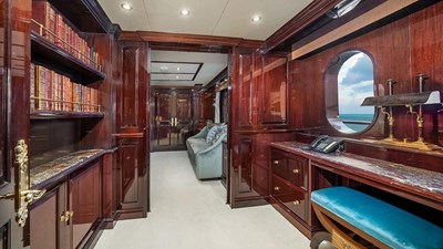 Master Stateroom Office