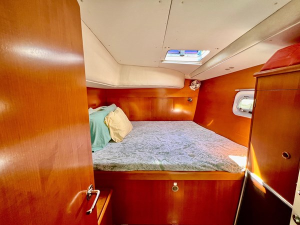 2002-lagoon-410-sail-9370278-962459816-0-290420241057-64