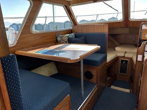 Tollycraft 26 - Salon