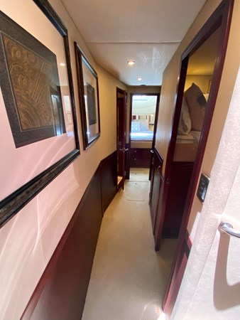 48_2006 58ft Sea Ray 580 Sedan Bridge BLUE PEARL