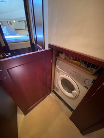 53_2006 58ft Sea Ray 580 Sedan Bridge BLUE PEARL