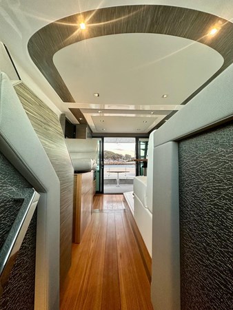 TIARA YACHTS F44 FLYBRIDGE - Yacht for sale