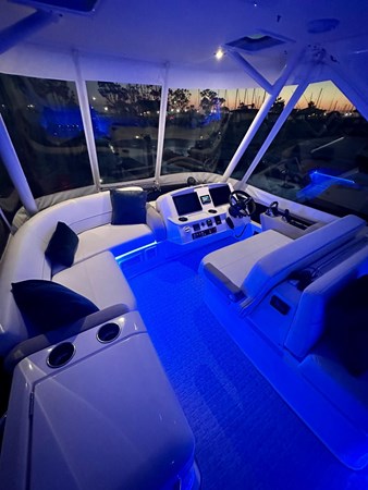 TIARA YACHTS F44 FLYBRIDGE - Yacht for sale